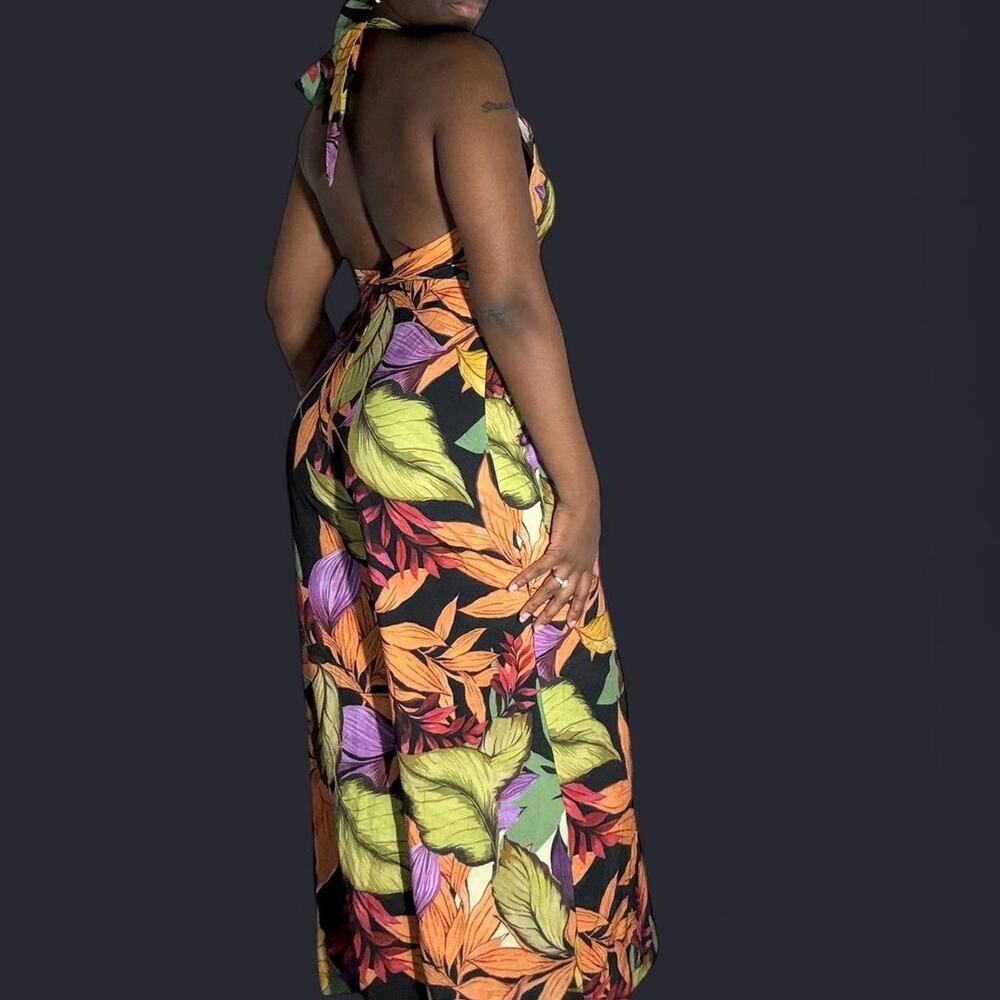 Tropical floral maxi jumpsuitwith halter top. - Picture 2 of 4